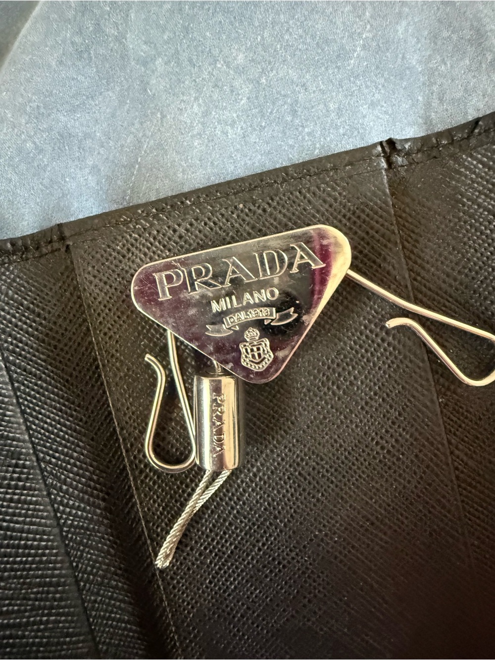 Prada saffiano leather key case - Picture 7 of 13